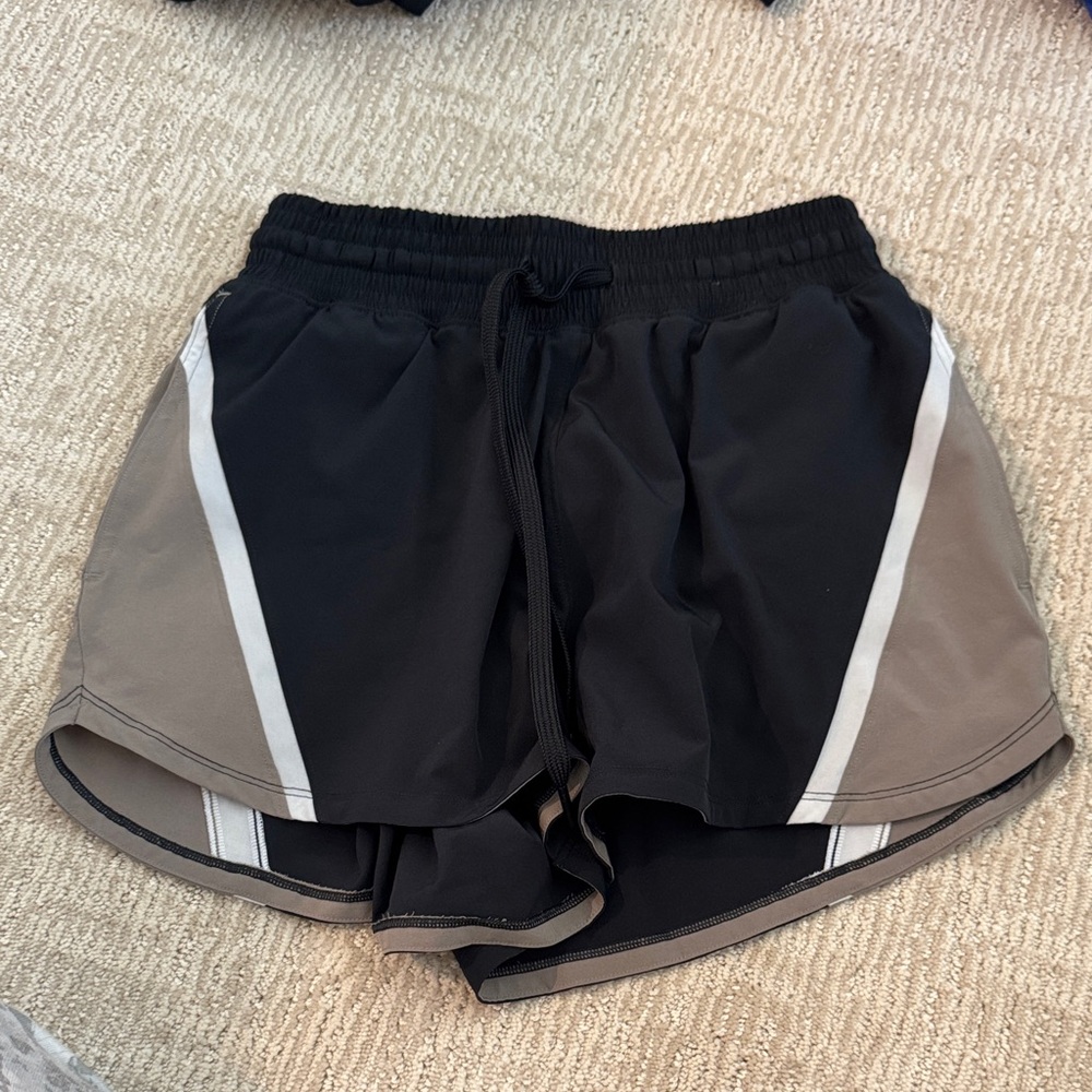 Abercrombie & Fitch Black and Tan Athletic Shorts